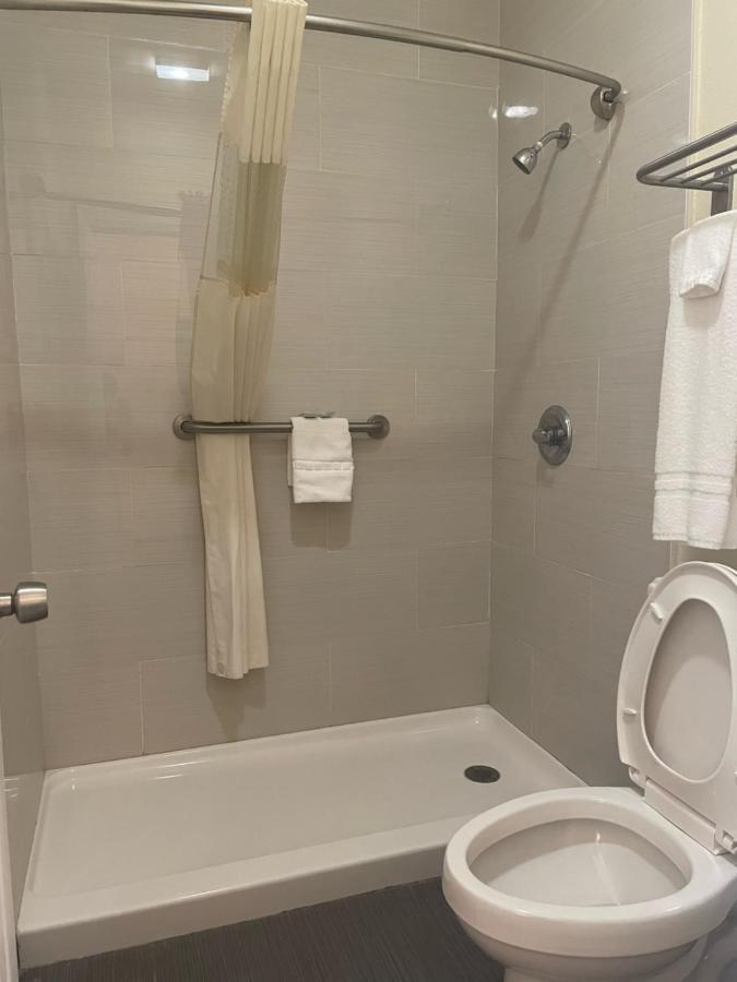 Relax Inn Dilley Екстериор снимка